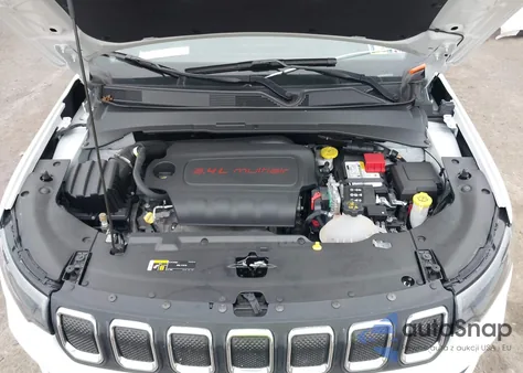 2022 Jeep Compass Latitude 4X4 from USA, damaged, VIN 3C4NJDBBXNT199982